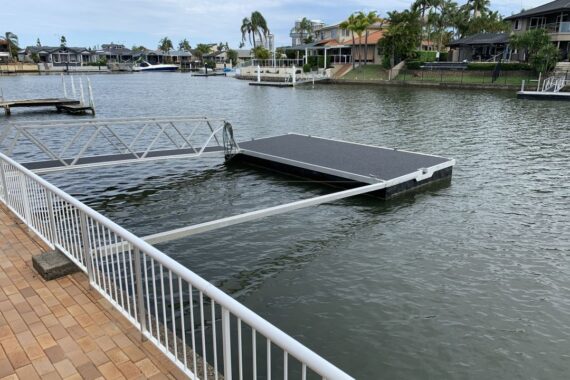 Tips for Buying a Used Pontoon Dock