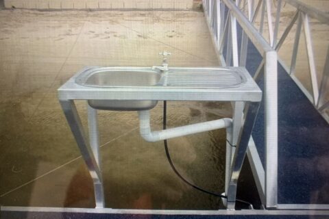 fishing cleaning table with sink