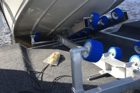 boat on roller system